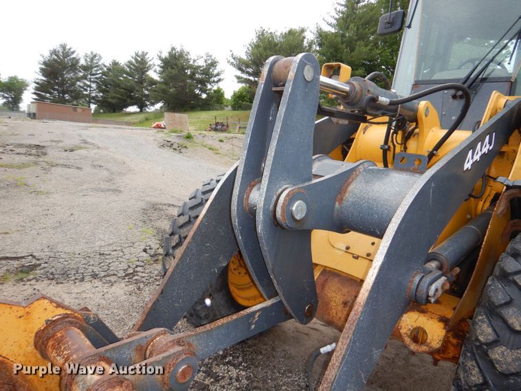 image for item DN7447 2006 John Deere 444J  wheel loader