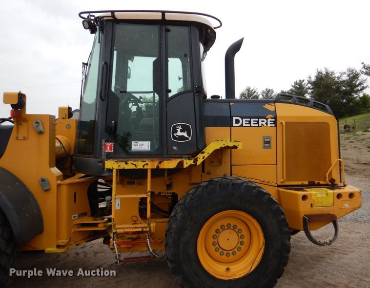 image for item DN7447 2006 John Deere 444J  wheel loader