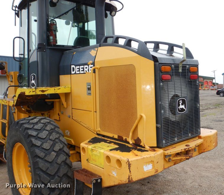 image for item DN7447 2006 John Deere 444J  wheel loader