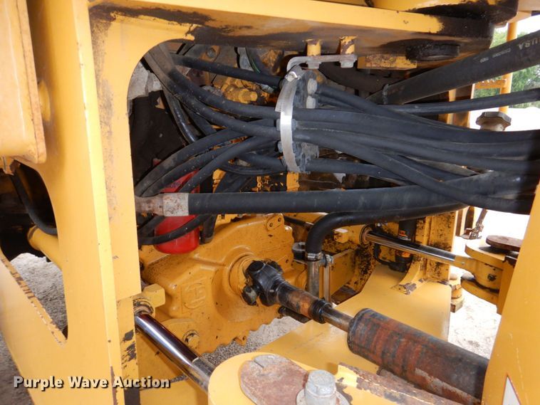 image for item DN7447 2006 John Deere 444J  wheel loader