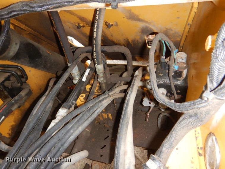 image for item DN7447 2006 John Deere 444J  wheel loader