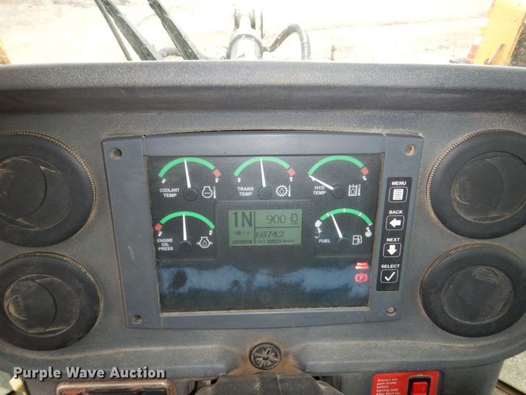 image for item DN7447 2006 John Deere 444J  wheel loader