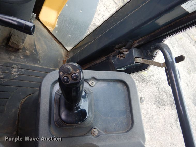 image for item DN7447 2006 John Deere 444J  wheel loader