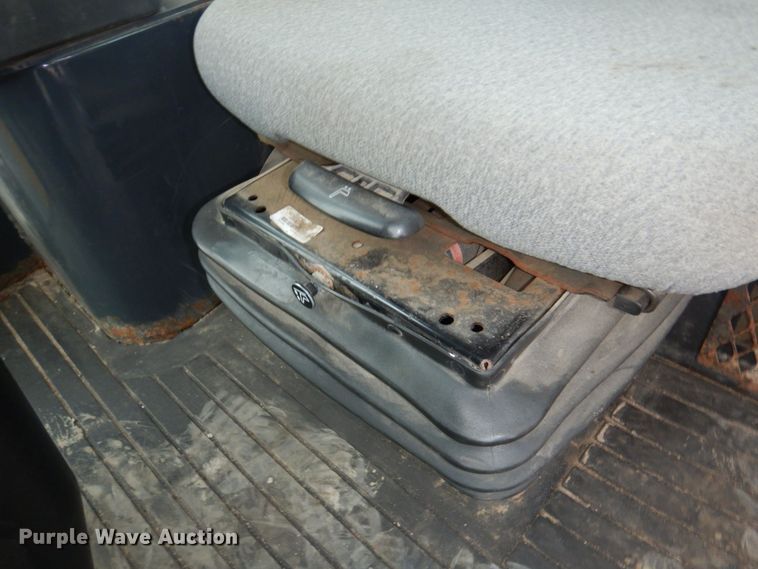 image for item DN7447 2006 John Deere 444J  wheel loader