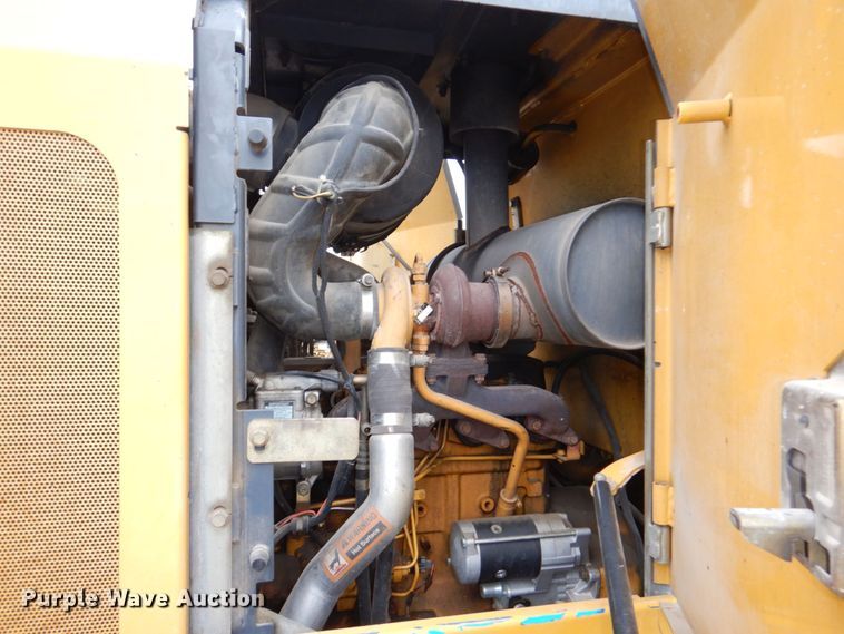 image for item DN7447 2006 John Deere 444J  wheel loader