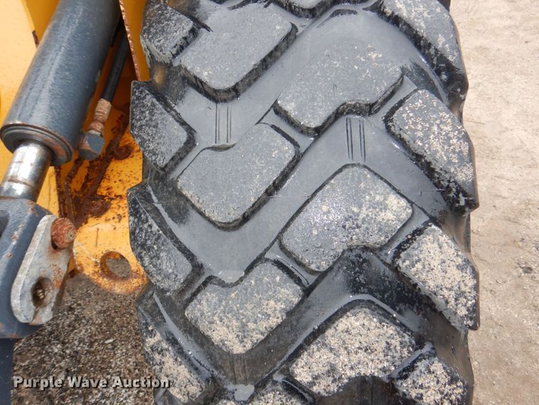 image for item DN7447 2006 John Deere 444J  wheel loader