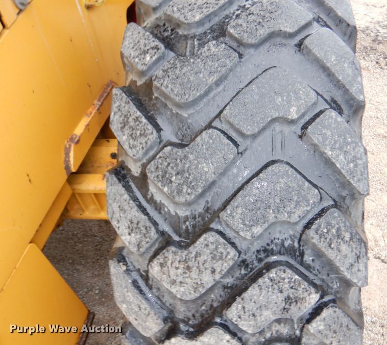 image for item DN7447 2006 John Deere 444J  wheel loader