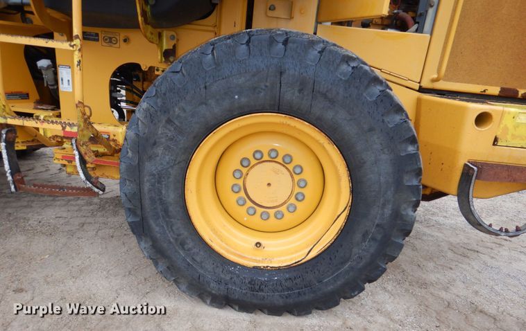 image for item DN7447 2006 John Deere 444J  wheel loader