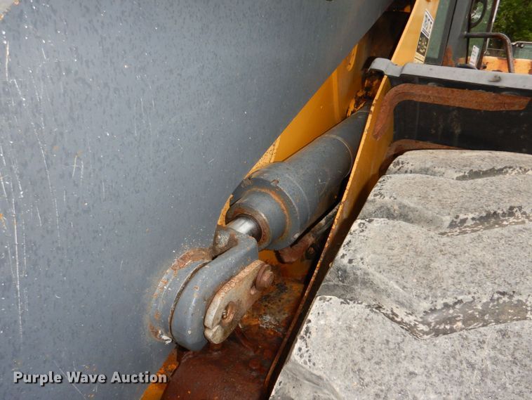 image for item DN7448 2005 John Deere 544J  wheel loader