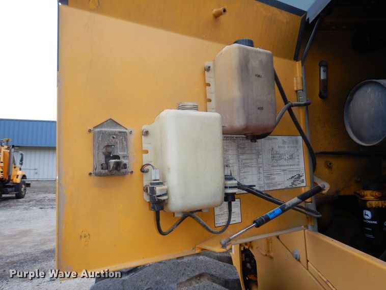 image for item DN7448 2005 John Deere 544J  wheel loader