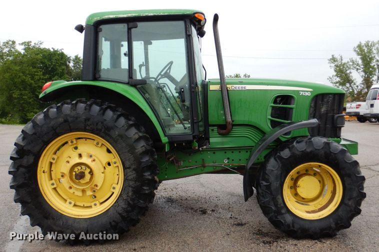 image for item DN7450 John Deere 7130  MFWD tractor