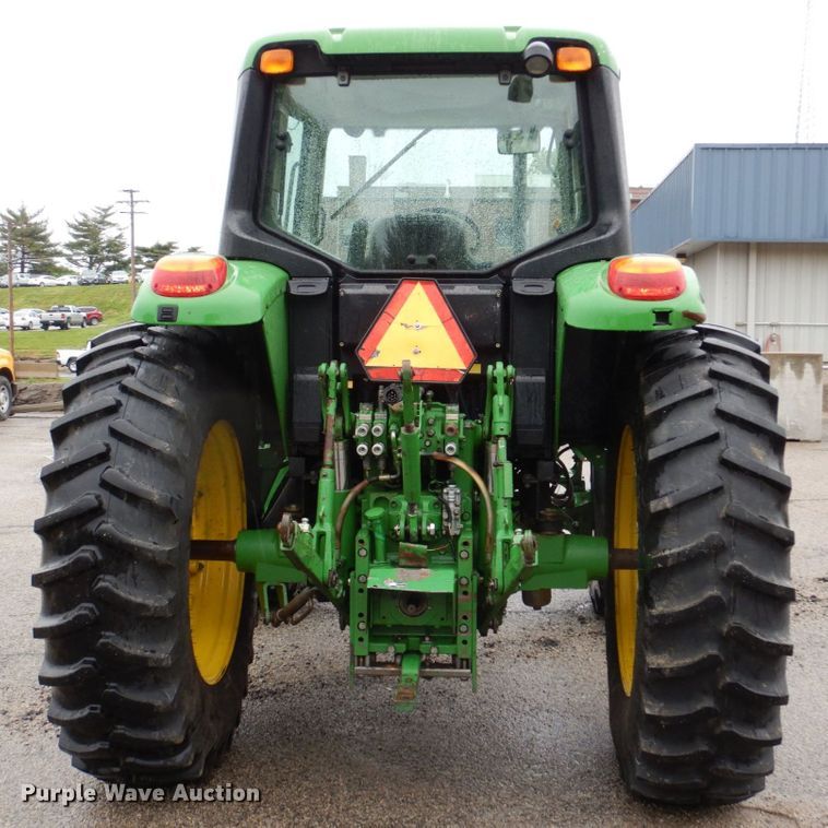 image for item DN7450 John Deere 7130  MFWD tractor