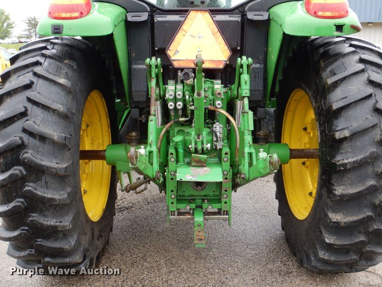 image for item DN7450 John Deere 7130  MFWD tractor