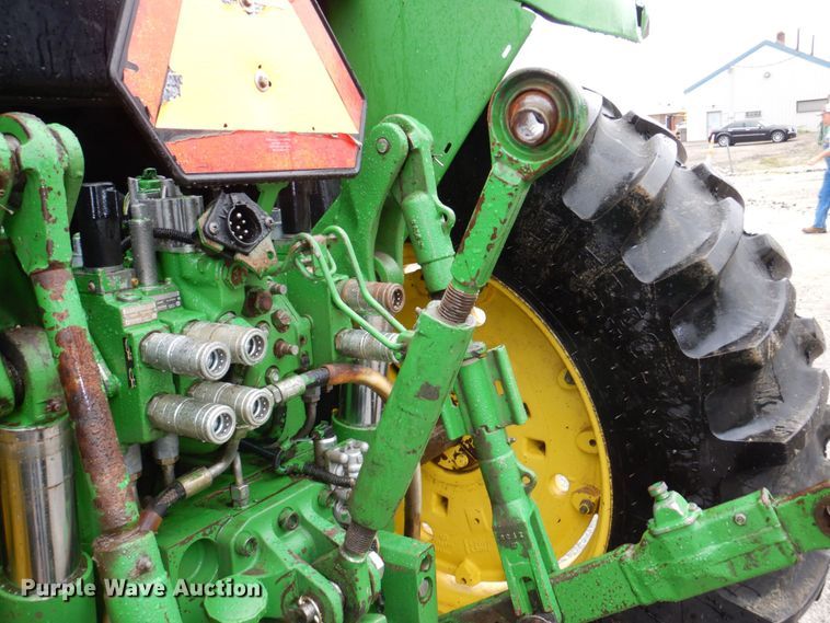 image for item DN7450 John Deere 7130  MFWD tractor