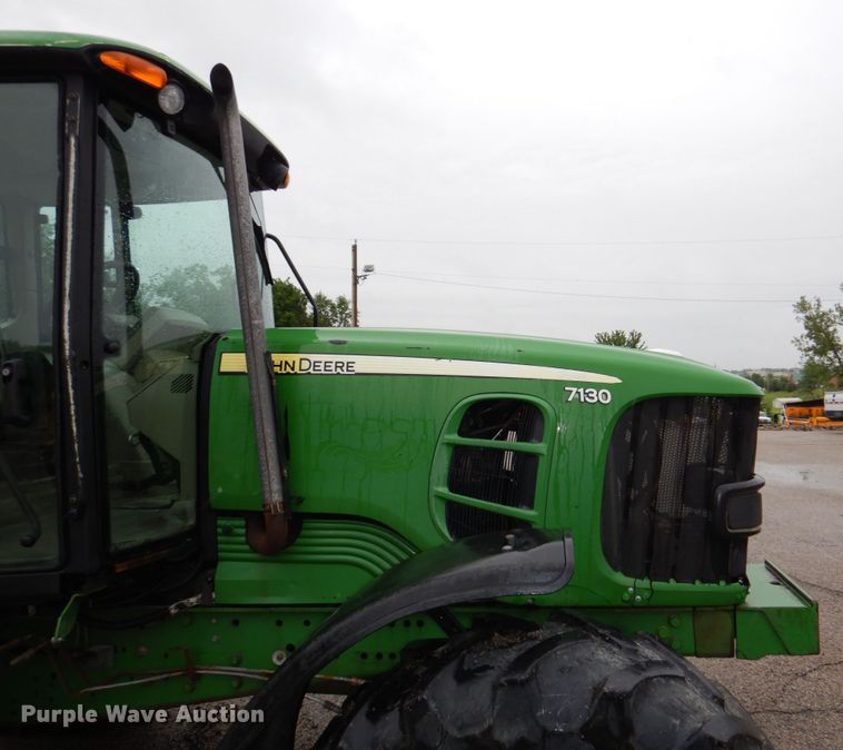 image for item DN7450 John Deere 7130  MFWD tractor