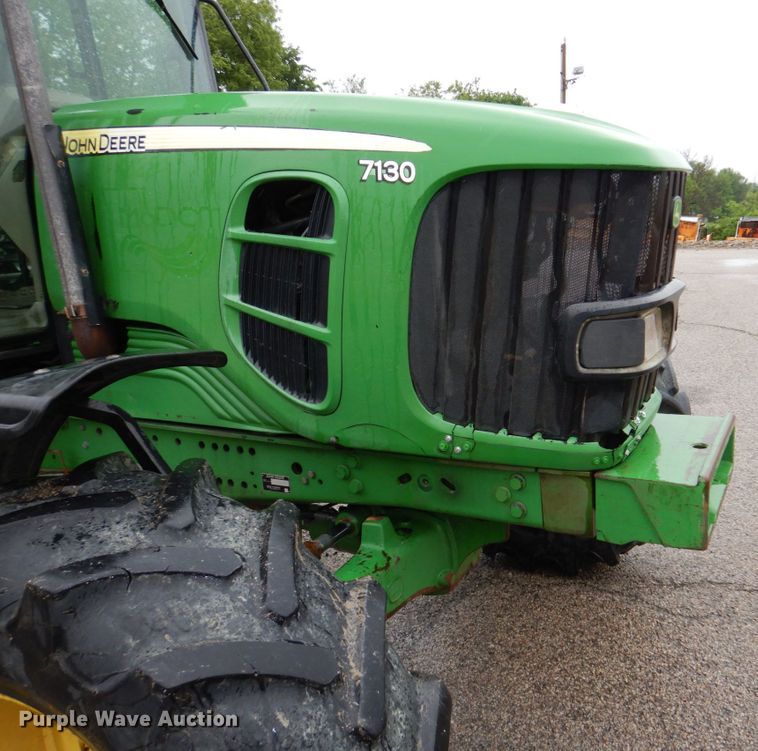 image for item DN7450 John Deere 7130  MFWD tractor