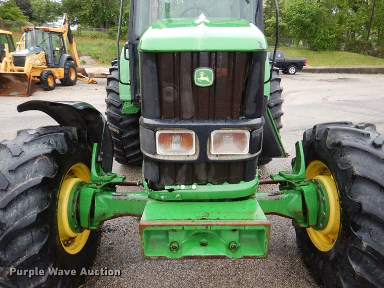 image for item DN7450 John Deere 7130  MFWD tractor