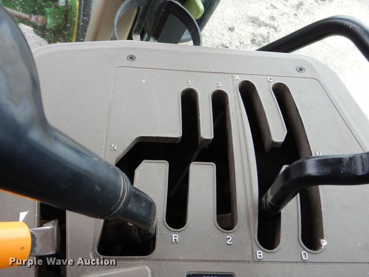 image for item DN7450 John Deere 7130  MFWD tractor