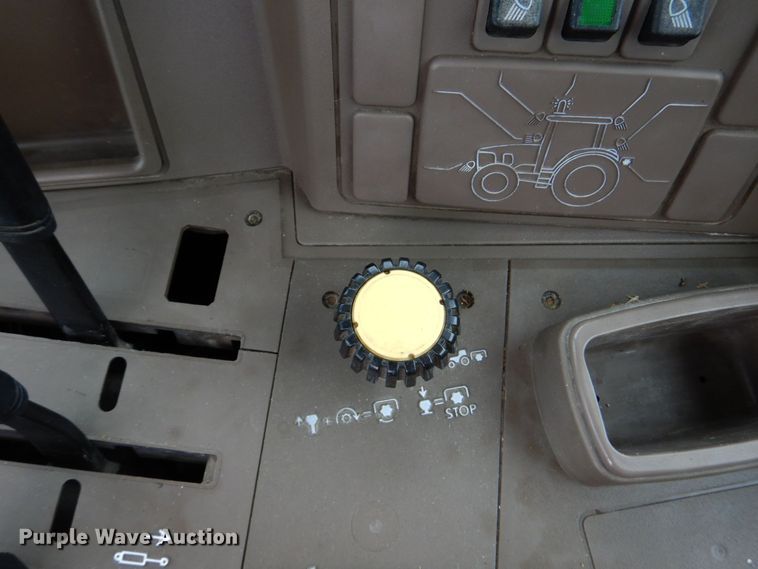 image for item DN7450 John Deere 7130  MFWD tractor