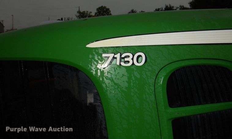 image for item DN7450 John Deere 7130  MFWD tractor