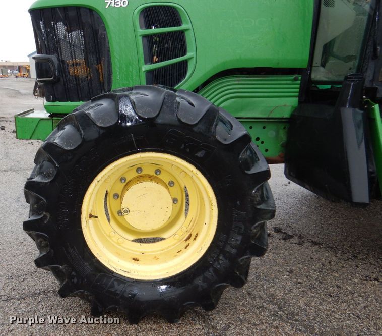 image for item DN7450 John Deere 7130  MFWD tractor