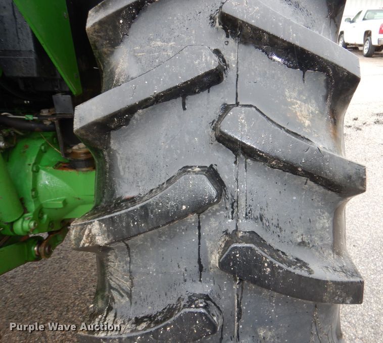 image for item DN7450 John Deere 7130  MFWD tractor