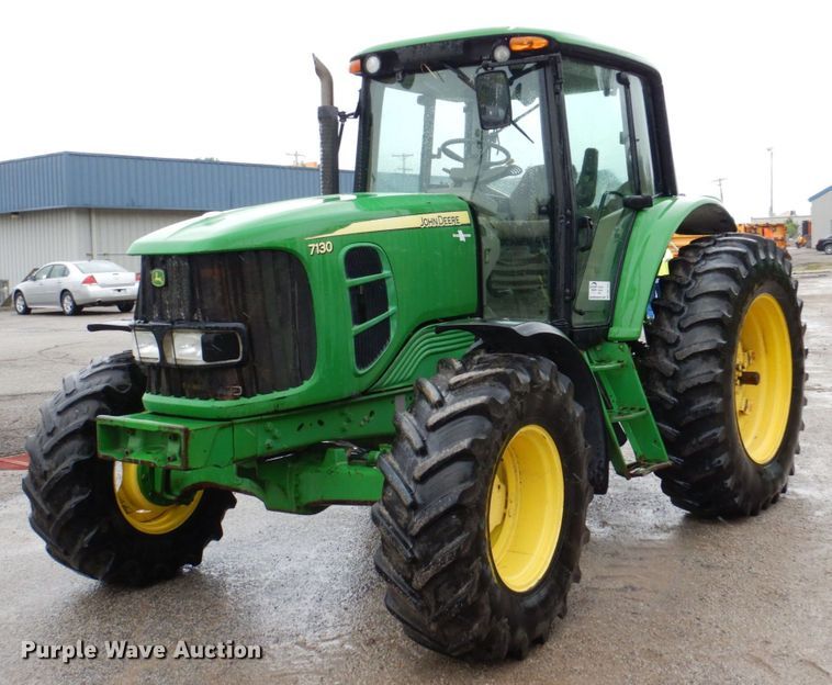 image for item DN7451 John Deere 7130  MFWD tractor