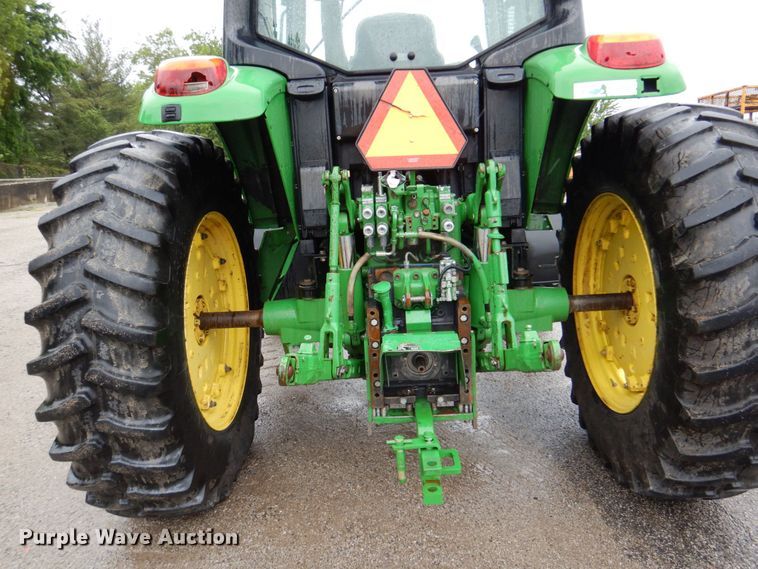 image for item DN7451 John Deere 7130  MFWD tractor