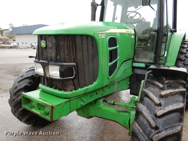 image for item DN7451 John Deere 7130  MFWD tractor