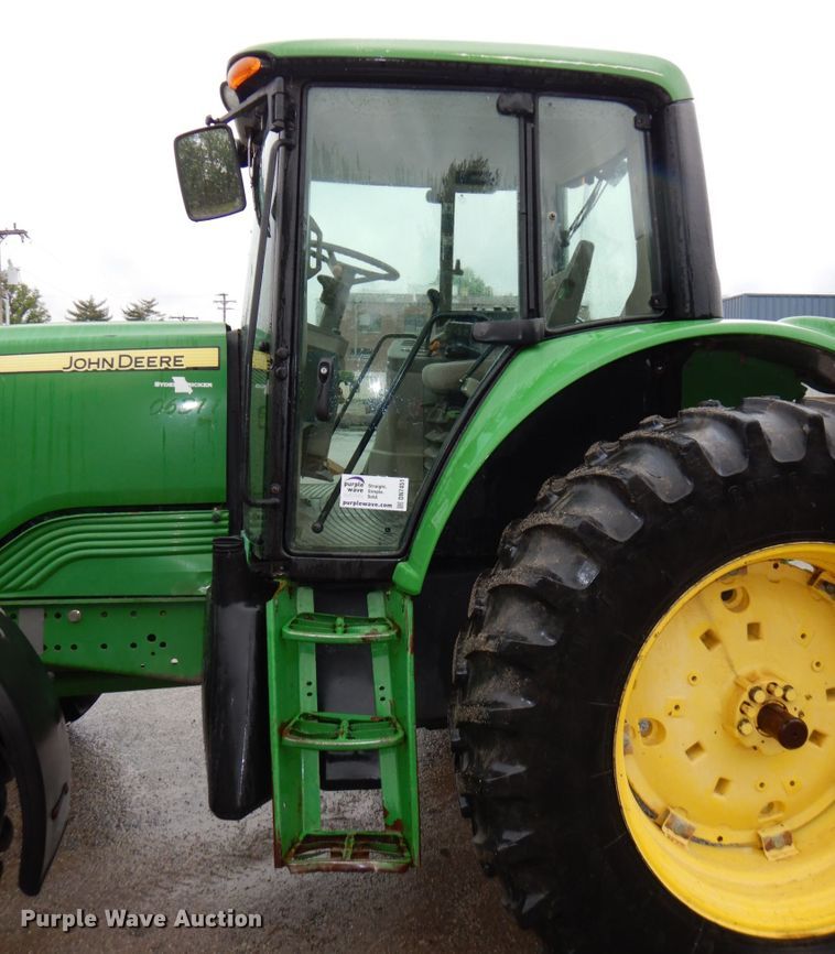 image for item DN7451 John Deere 7130  MFWD tractor
