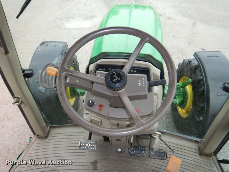 image for item DN7451 John Deere 7130  MFWD tractor