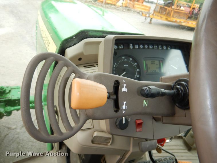 image for item DN7451 John Deere 7130  MFWD tractor