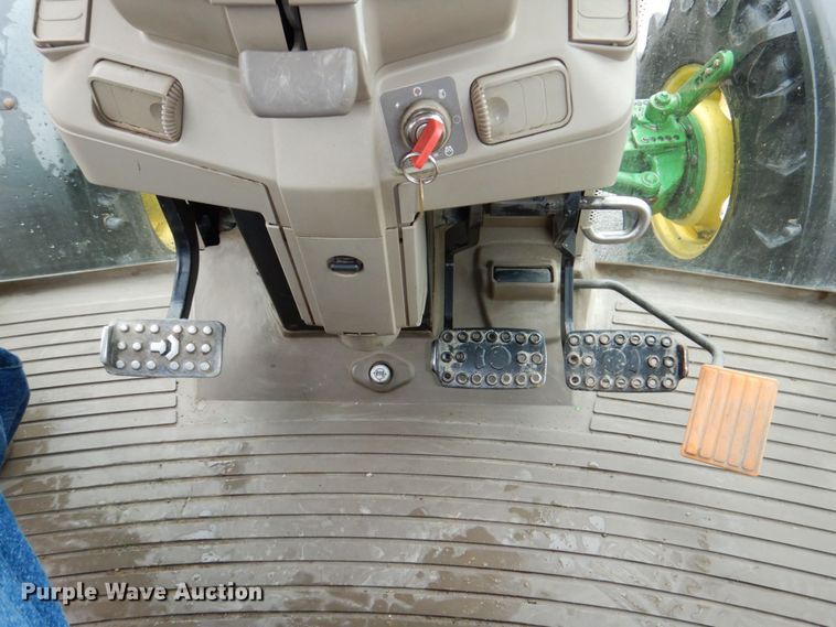 image for item DN7451 John Deere 7130  MFWD tractor