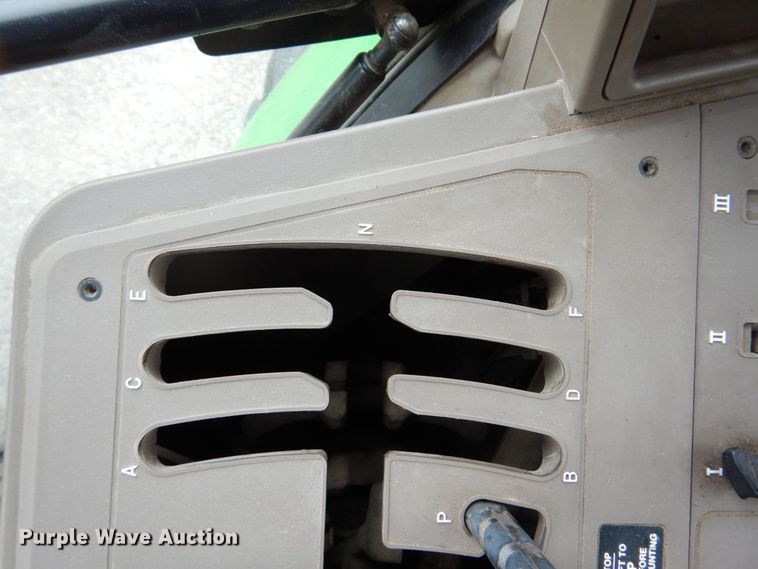 image for item DN7451 John Deere 7130  MFWD tractor