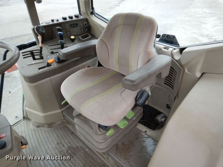 image for item DN7451 John Deere 7130  MFWD tractor