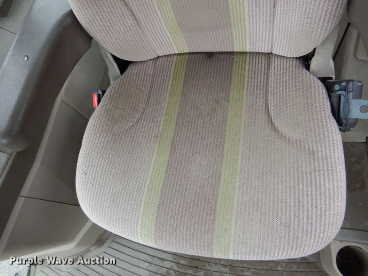 image for item DN7451 John Deere 7130  MFWD tractor