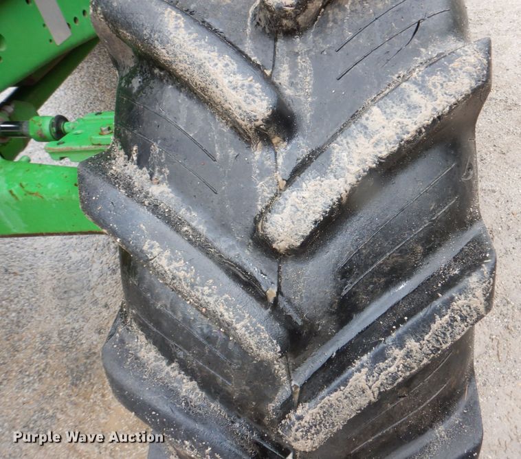 image for item DN7451 John Deere 7130  MFWD tractor