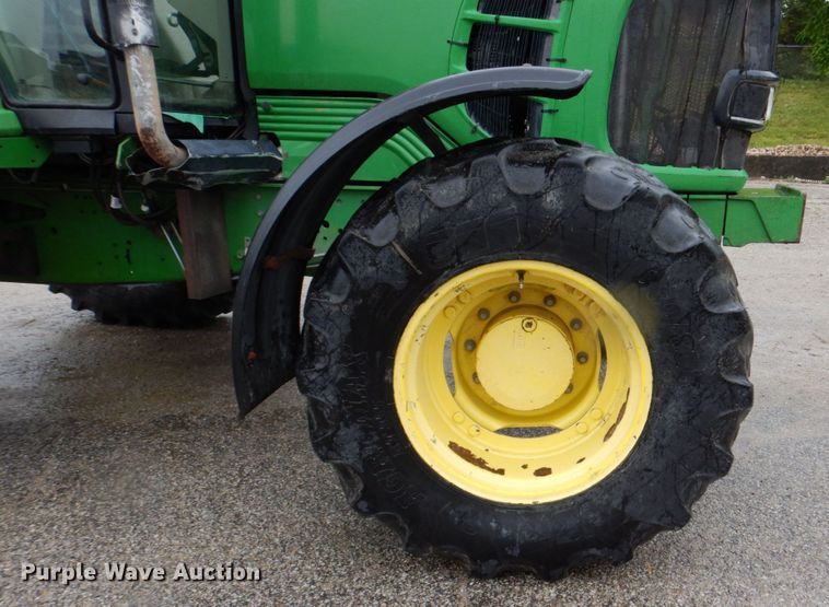 image for item DN7451 John Deere 7130  MFWD tractor