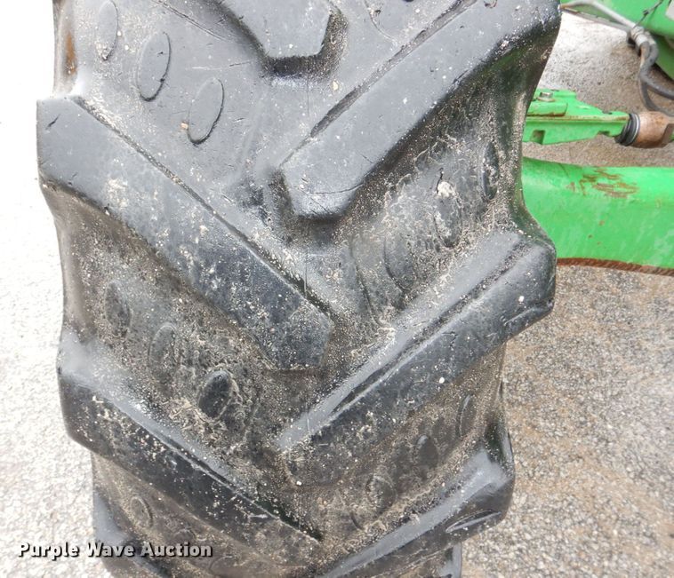 image for item DN7451 John Deere 7130  MFWD tractor