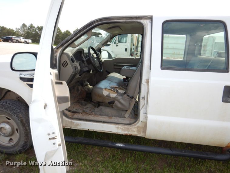 image for item DN7479 2008 Ford F250 Super Duty XL  Crew Cab pickup truck