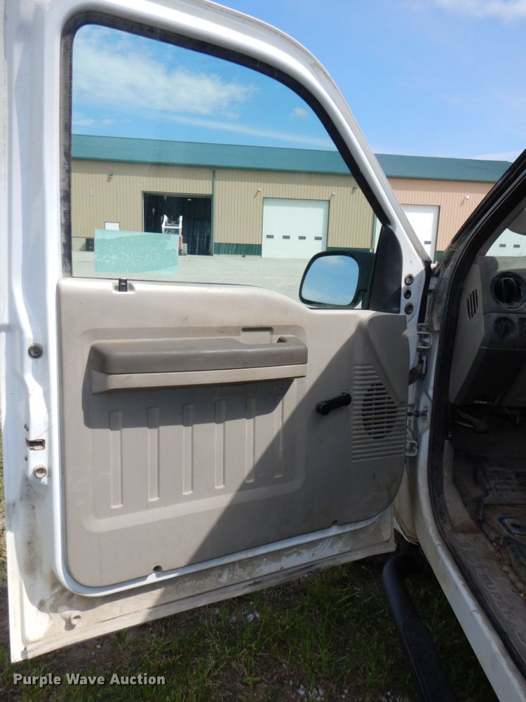 image for item DN7479 2008 Ford F250 Super Duty XL  Crew Cab pickup truck