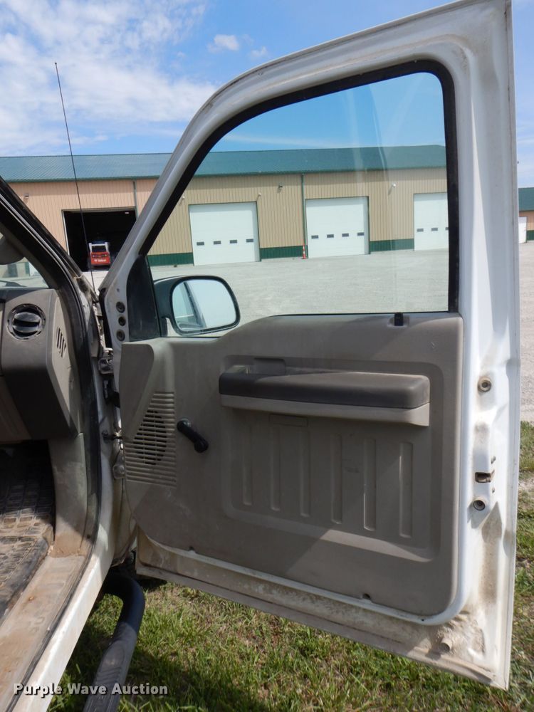 image for item DN7479 2008 Ford F250 Super Duty XL  Crew Cab pickup truck