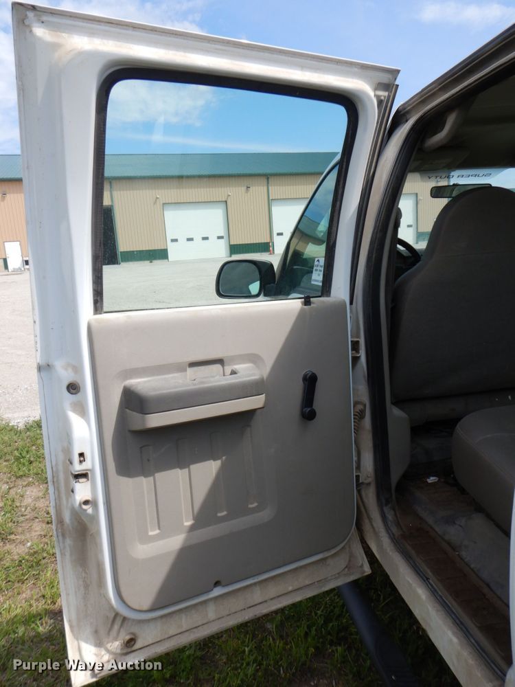 image for item DN7479 2008 Ford F250 Super Duty XL  Crew Cab pickup truck