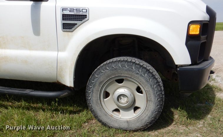 image for item DN7479 2008 Ford F250 Super Duty XL  Crew Cab pickup truck