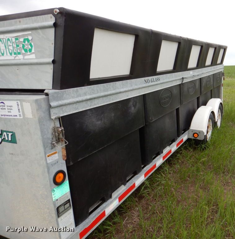 image for item DN7483 2010 Dempster  recycle trailer