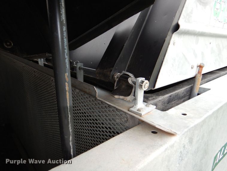 image for item DN7483 2010 Dempster  recycle trailer