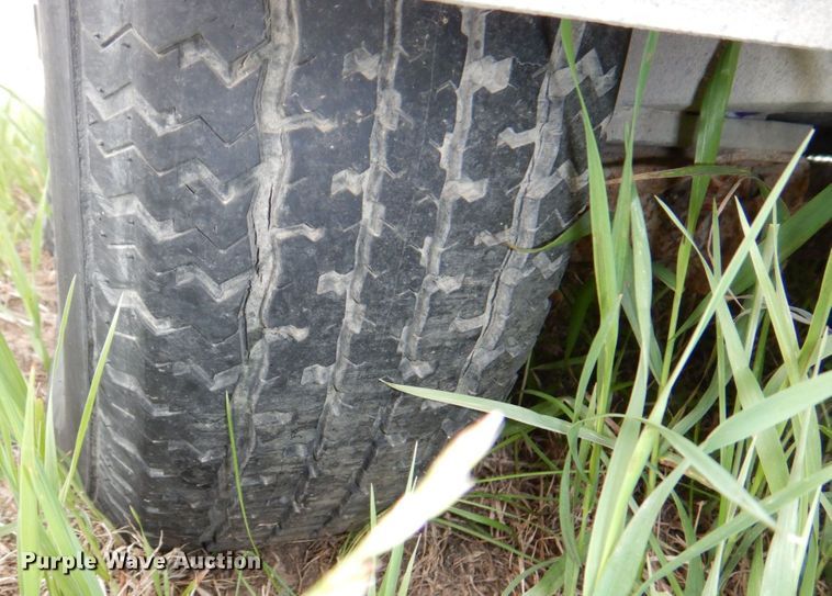 image for item DN7483 2010 Dempster  recycle trailer