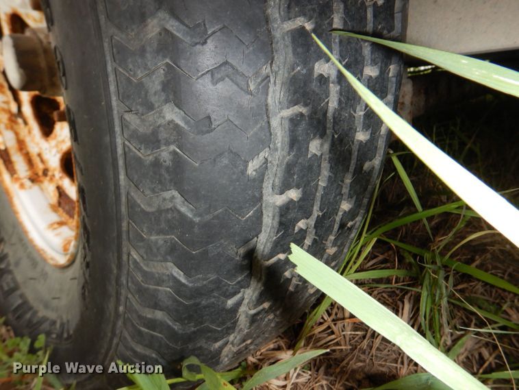 image for item DN7483 2010 Dempster  recycle trailer