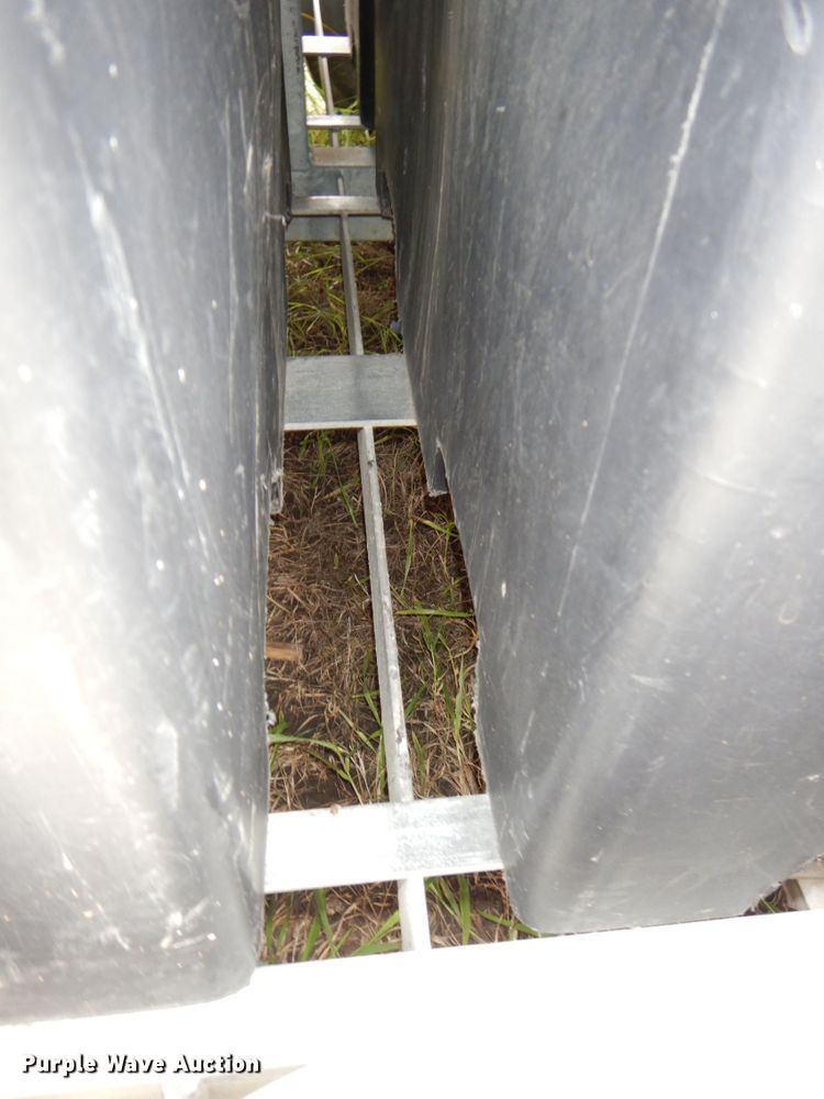 image for item DN7483 2010 Dempster  recycle trailer