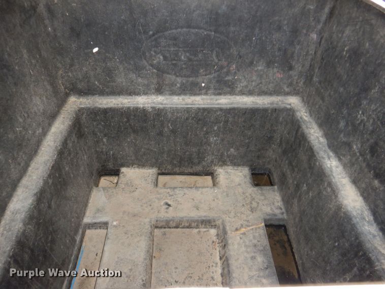 image for item DN7484 2010 Dempster  recycle trailer